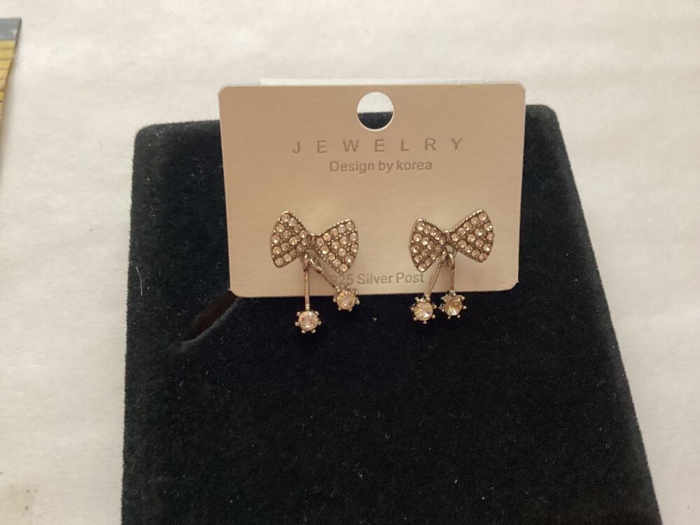 4227 NIP S925 Jewelry Designed by Korea Full Zircon Bow Silver Studs Earrings